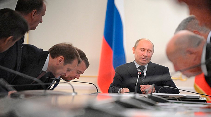 РАЗБОРКА. В Кремле раскол: Ближайшие дни покажут расстановку сил