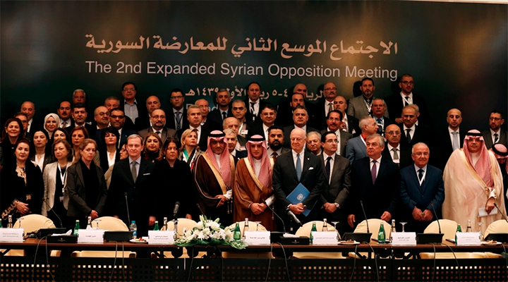 КОНТРЫ. На фоне сходки в Сочи, организованную Кремлем, саудиты собрали «сирийскую оппозицию» в Эр-Рияде