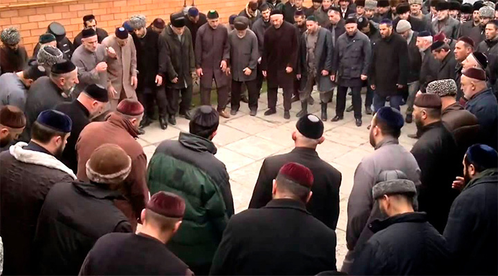 Кадыров потребовал от суфистских сект сформировать свои собственные именные отряды  