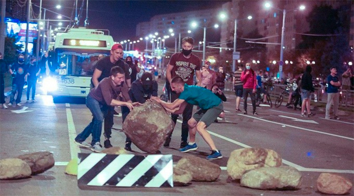 В кризис в БЕЛАРУСЬ — вмешался Китай и остановил ввод войск кремля. Но пока все не ясно до конца!