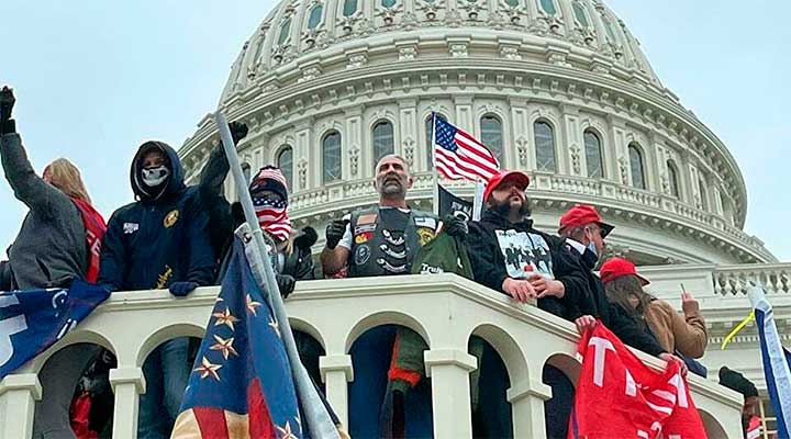 В захвате здания конгресса США могли участвовать русские штурмовые группы