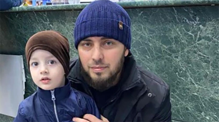 Банда ФСБ уже 10 месяцев терроризирует уроженца Чечни Апти Висаева. Супруга Висаева просит о помощи ВИДЕО