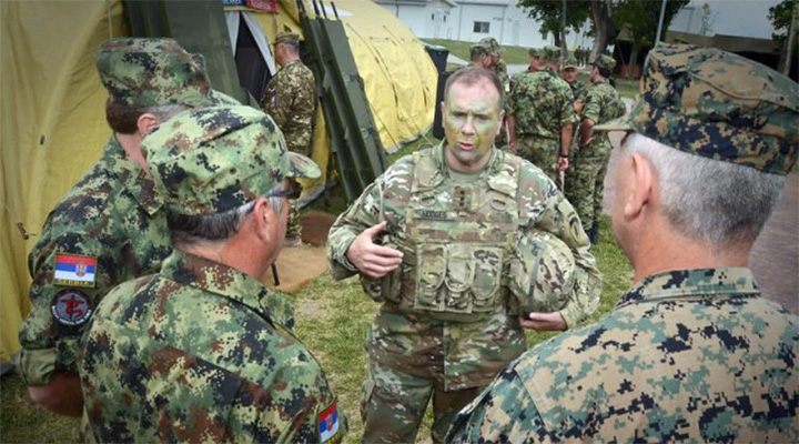 Генерал Бен Ходжес прогнозирует, что провал в Украине может привести к распаду России
