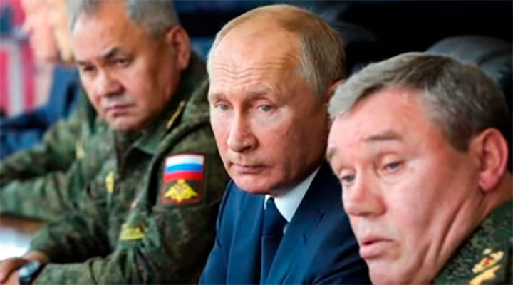 Путин требует от генералов начать наступление