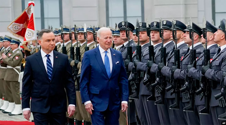 США и Польша потребовали от России убраться из Украины