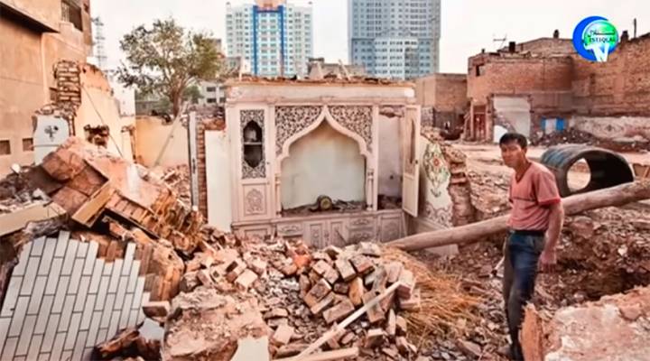 Война с Исламом. Китайские коммунисты разрушили и закрыли 1300 мечетей 